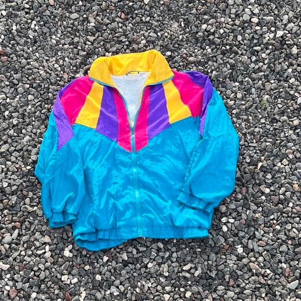VINTAGE WINDBREAKER